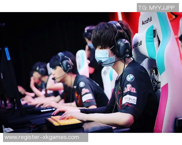 FPX战队在Major赛积分榜上以66分稳居第一展现强大实力 FPX战队在Major赛积分榜上以66分稳居第一展现强大实力